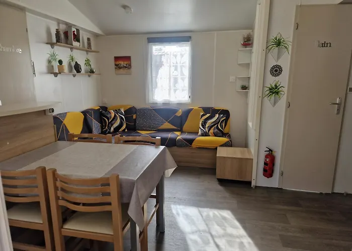 Mobile - 3 Beds - Family Pools 圣让-德蒙